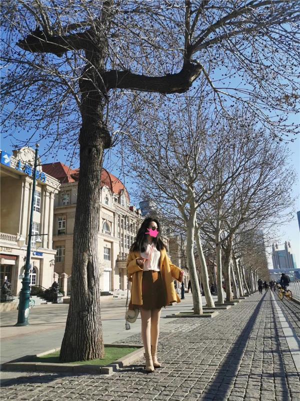 天塔附近可以三通的妹子，可 包~ye